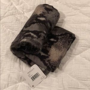 Shiraleah snake print scarf